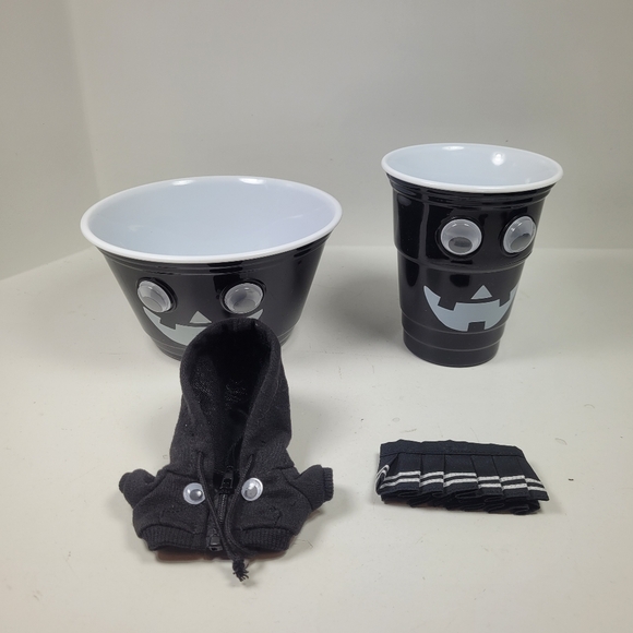 LabubuHalloween Googly Eyes Party Set No Doll - Picture 7 of 10